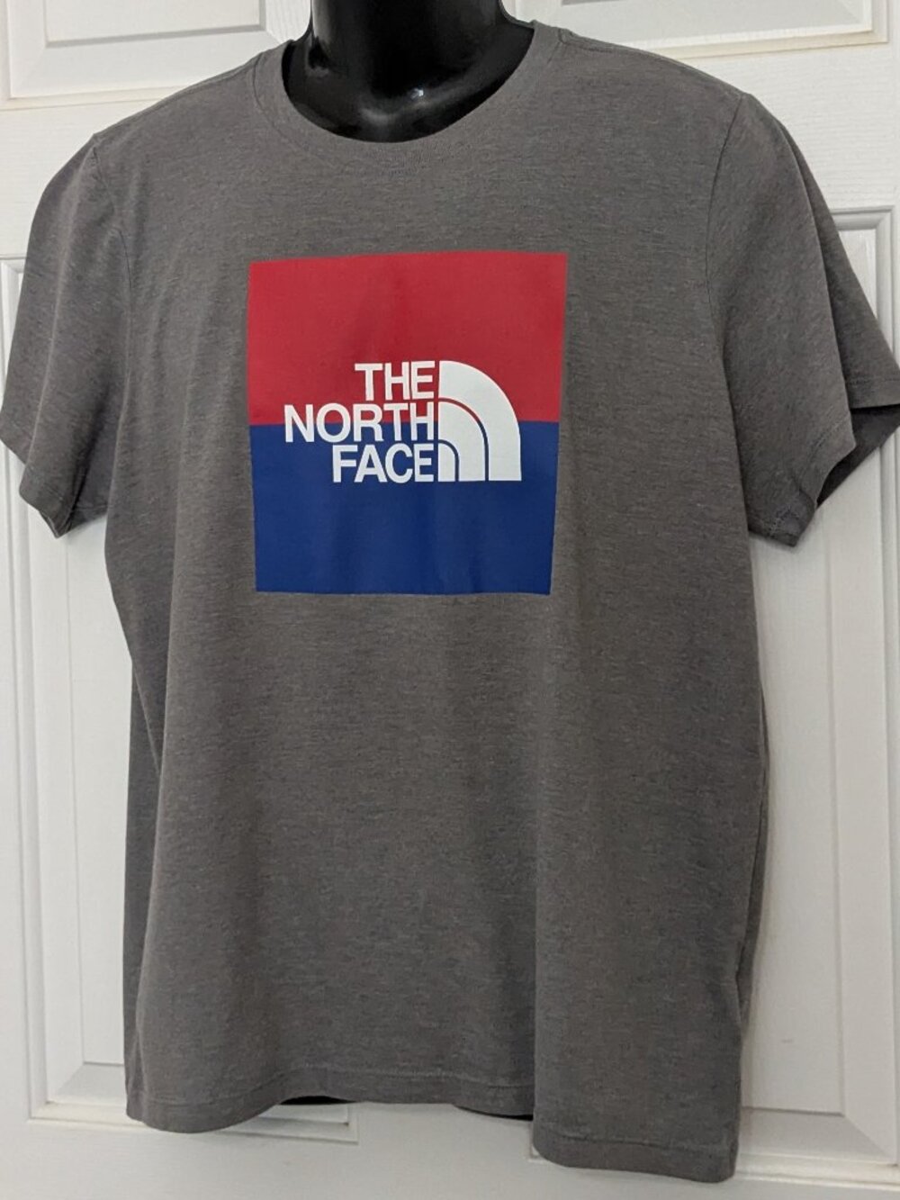 The North Face Shirt Womens Gray Graphic Logo Short Sleeve Tee Top Hiking Sz L .